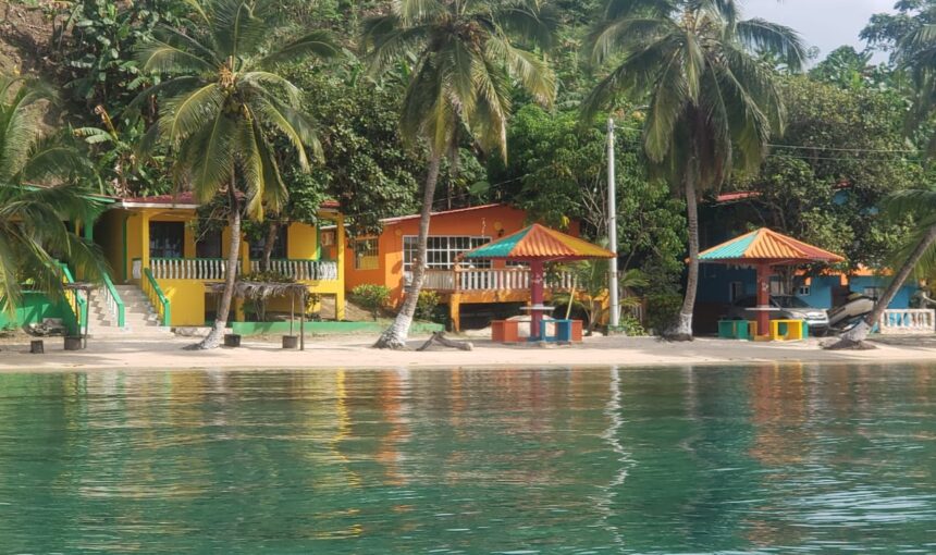 Costa Atlántica (Colón, Isla Mamey)